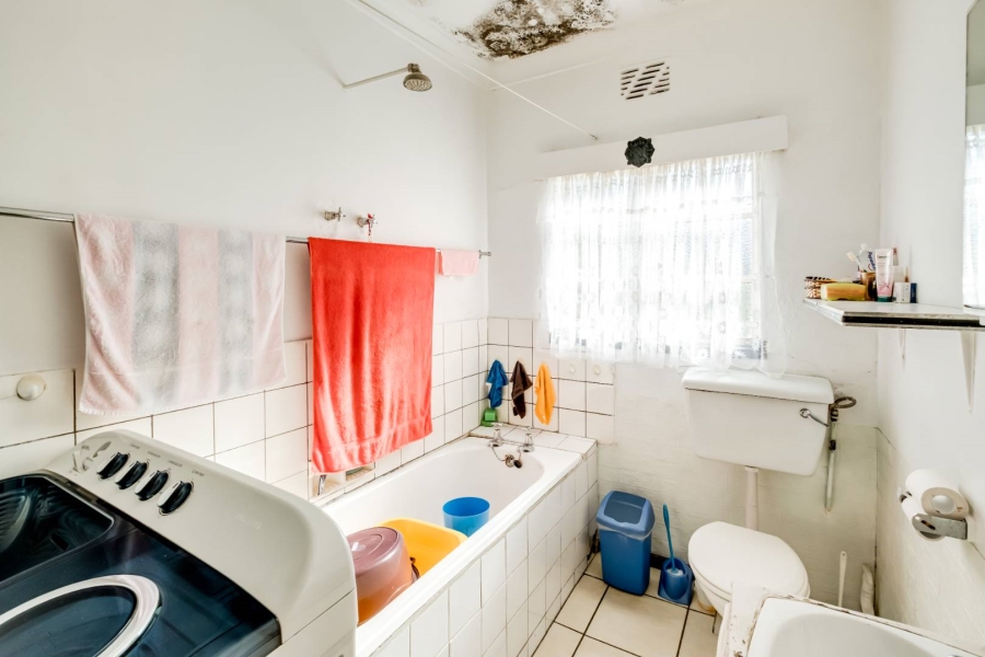 5 Bedroom Property for Sale in Wynberg Western Cape